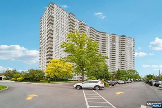 2000 Linwood Avenue 4P, Fort Lee, NJ 07024
