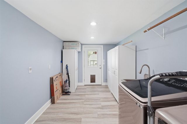 404 Oaklawn Street, League City, TX 77573