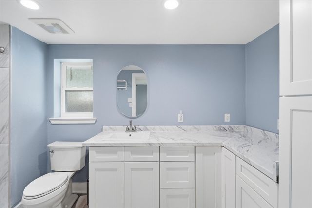 404 Oaklawn Street, League City, TX 77573