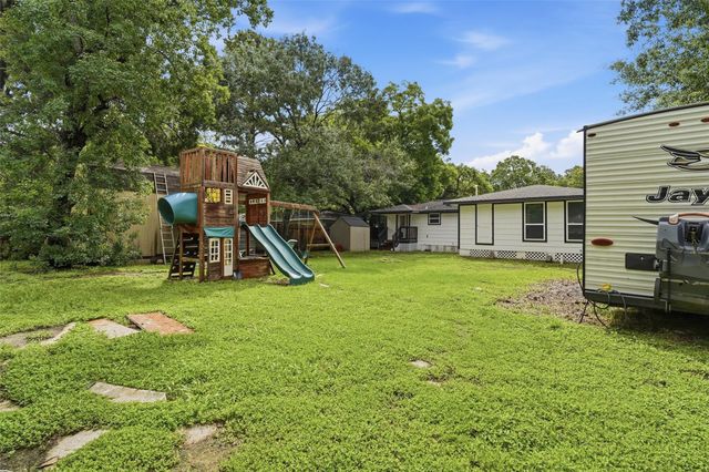 404 Oaklawn Street, League City, TX 77573