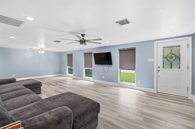 404 Oaklawn Street, League City, TX 77573