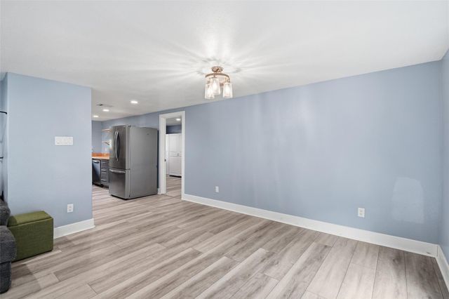 404 Oaklawn Street, League City, TX 77573