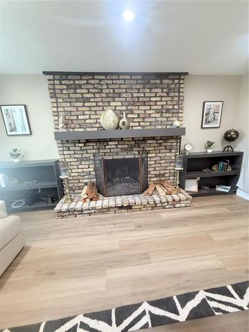 1995 ARVIS CIRCLE E, Clearwater, FL 33764
