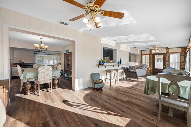 1822 WINCHESTER ROAD N, St Petersburg, FL 33710