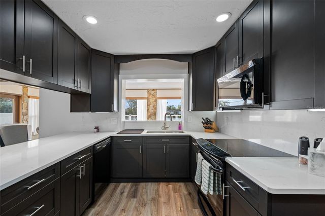 1822 WINCHESTER ROAD N, St Petersburg, FL 33710