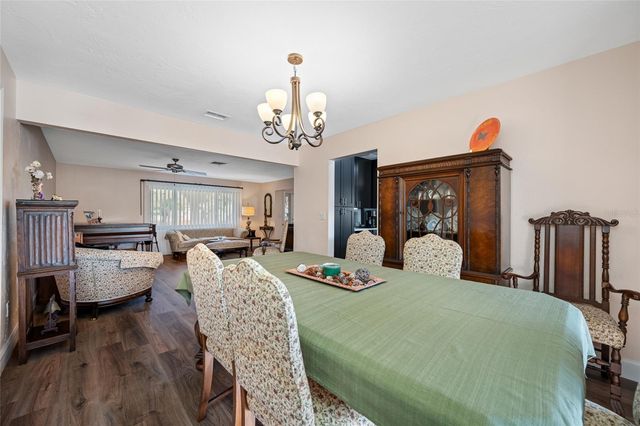 1822 WINCHESTER ROAD N, St Petersburg, FL 33710