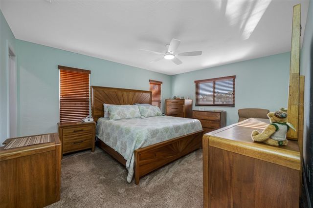 1822 WINCHESTER ROAD N, St Petersburg, FL 33710