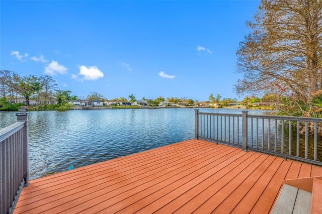 1822 WINCHESTER ROAD N, St Petersburg, FL 33710