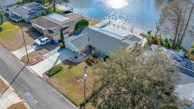 1822 WINCHESTER ROAD N, St Petersburg, FL 33710