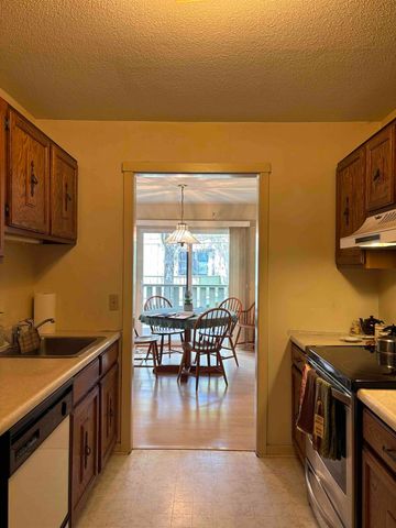 34 Floyd Ave Unit 24, Lebanon, NH 03784