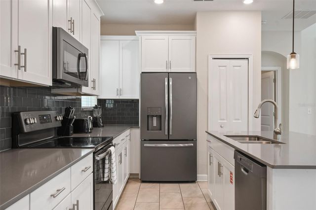 8942 CABOT CLIFFS DRIVE, Davenport, FL 33896