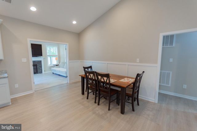 1083 NADENBOUSCH LN, Martinsburg, WV 25405