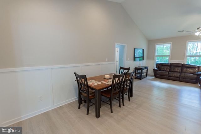 1083 NADENBOUSCH LN, Martinsburg, WV 25405