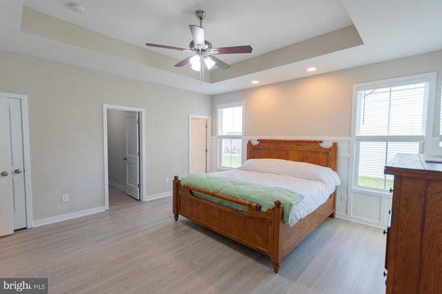 1083 NADENBOUSCH LN, Martinsburg, WV 25405