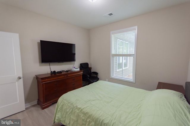 1083 NADENBOUSCH LN, Martinsburg, WV 25405
