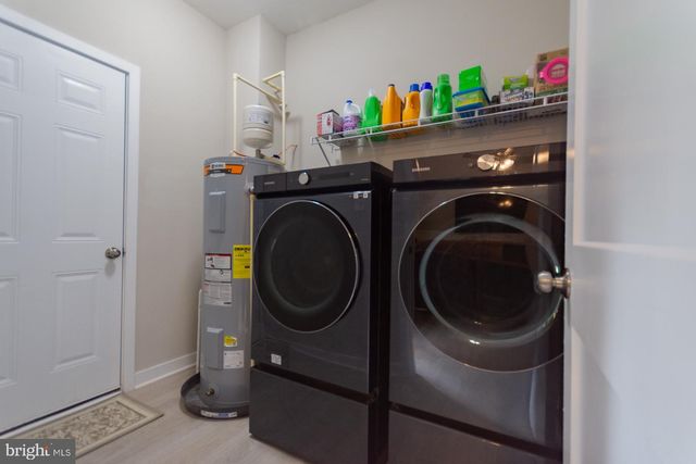 1083 NADENBOUSCH LN, Martinsburg, WV 25405
