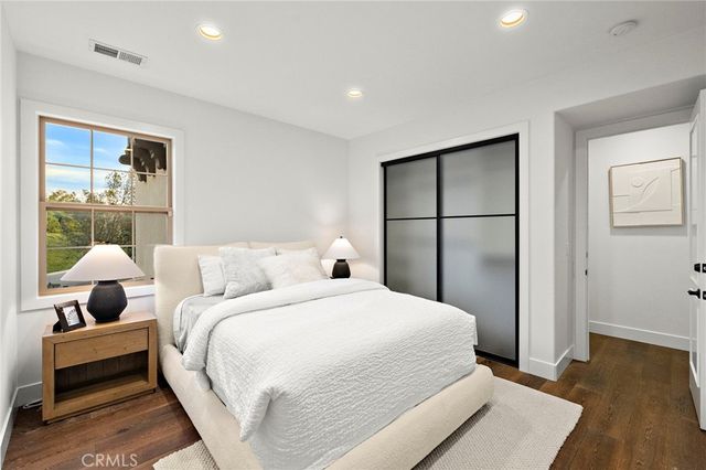 29 Small Grove, Irvine, CA 92618