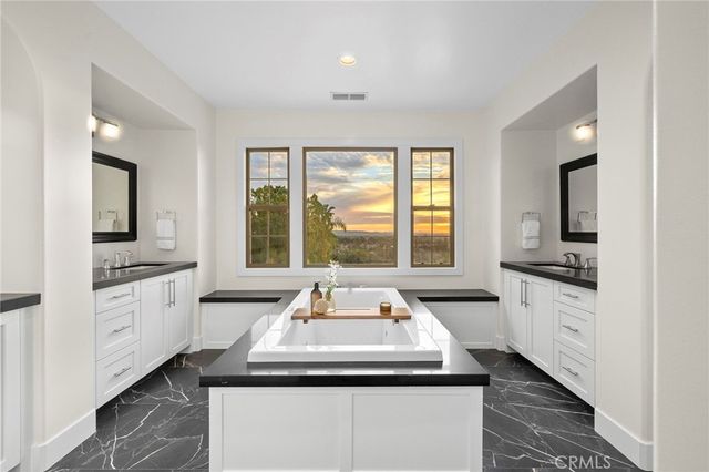 29 Small Grove, Irvine, CA 92618