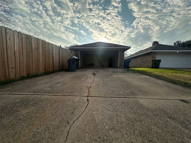 305 Marriott Lane, Garland, TX 75040