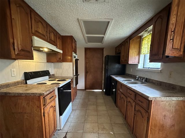 305 Marriott Lane, Garland, TX 75040