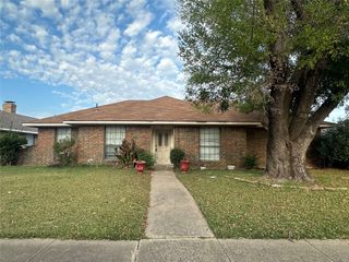 305 Marriott Lane, Garland, TX 75040