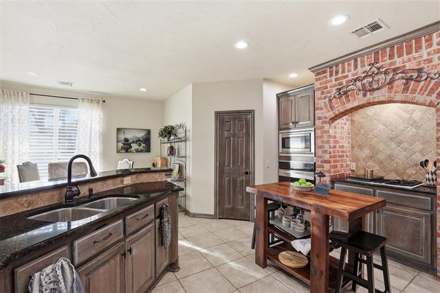 3101 Meriweather Road, Edmond, OK 73003