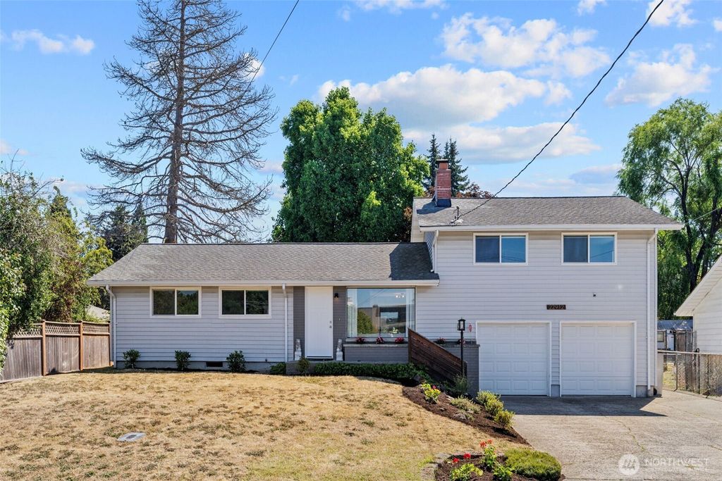 Image 1 of property listing at 22912 105th Avenue SE, Kent, WA 98031