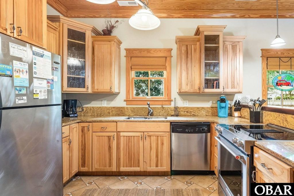 Image 11 of property listing at 706 Wingina Avenue Lot 11B, Manteo, NC 27954