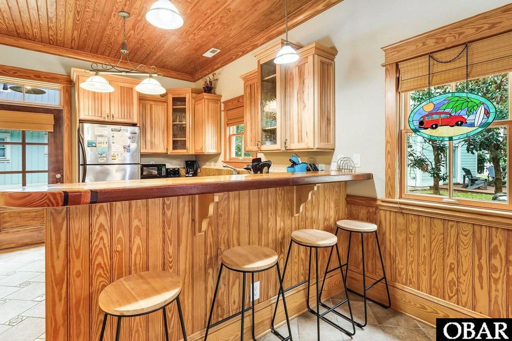 Image 8 of property listing at 706 Wingina Avenue Lot 11B, Manteo, NC 27954