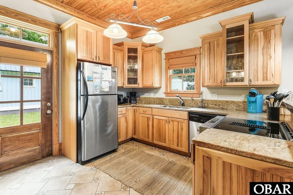 Image 10 of property listing at 706 Wingina Avenue Lot 11B, Manteo, NC 27954