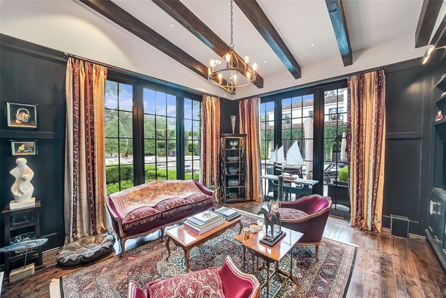 252 Piney Point Road, Houston, TX 77024
