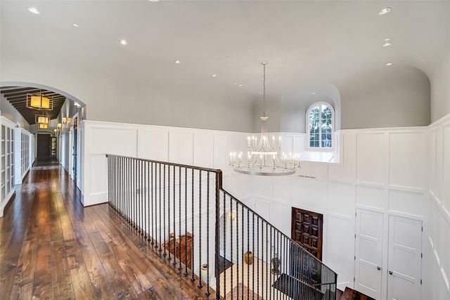 252 Piney Point Road, Houston, TX 77024