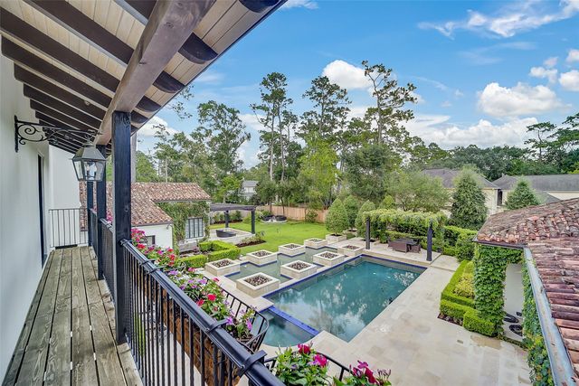 252 Piney Point Road, Houston, TX 77024