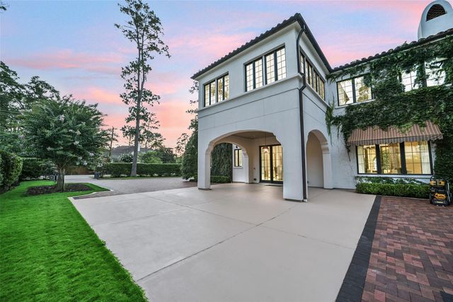 252 Piney Point Road, Houston, TX 77024