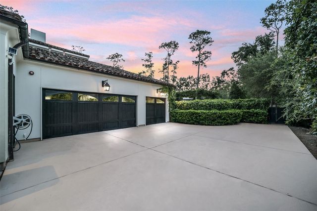 252 Piney Point Road, Houston, TX 77024
