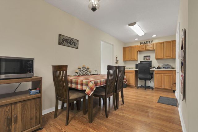 205 Indianhead Drive, Heath, OH 43056