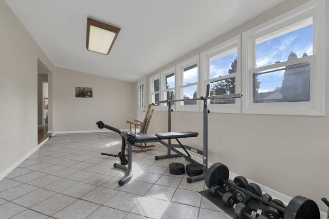 205 Indianhead Drive, Heath, OH 43056