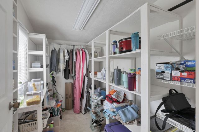 205 Indianhead Drive, Heath, OH 43056