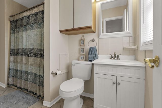 205 Indianhead Drive, Heath, OH 43056