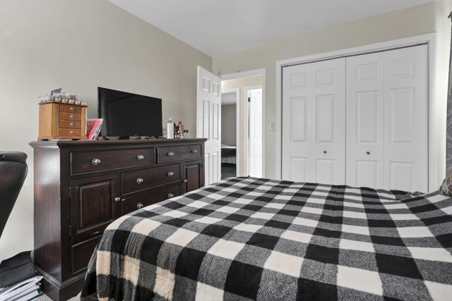 205 Indianhead Drive, Heath, OH 43056