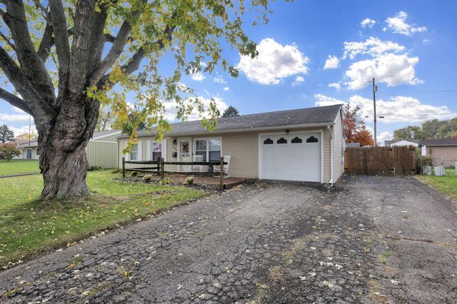 205 Indianhead Drive, Heath, OH 43056