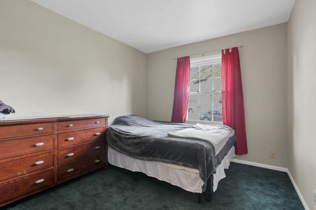 205 Indianhead Drive, Heath, OH 43056