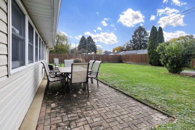 205 Indianhead Drive, Heath, OH 43056