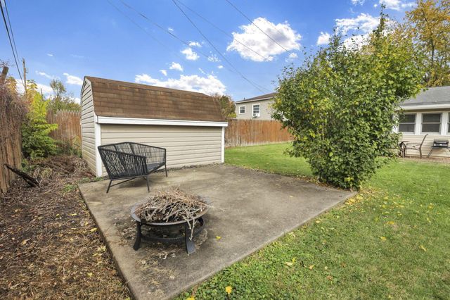 205 Indianhead Drive, Heath, OH 43056