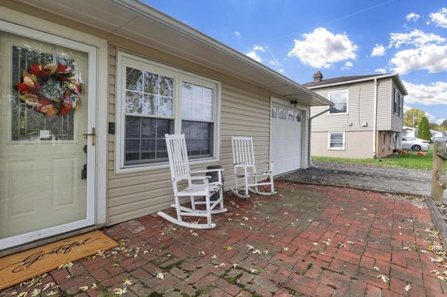 205 Indianhead Drive, Heath, OH 43056