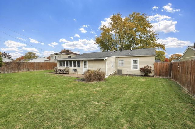 205 Indianhead Drive, Heath, OH 43056