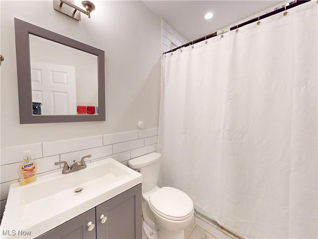 3423 Beechwood Avenue, Cleveland Heights, OH 44118