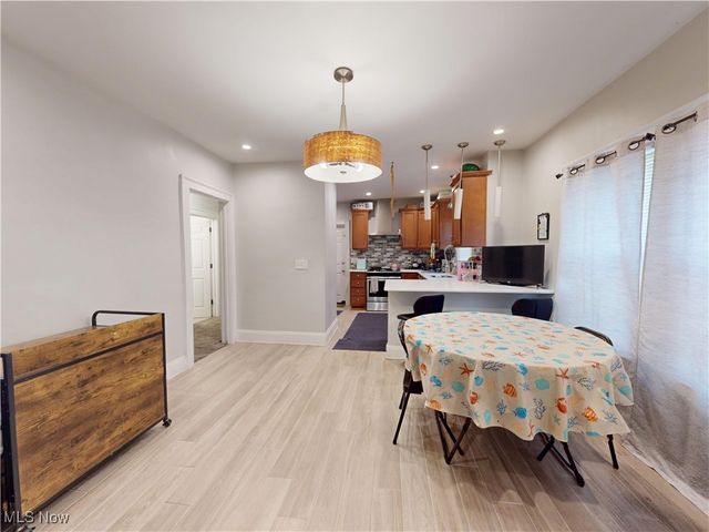 3423 Beechwood Avenue, Cleveland Heights, OH 44118