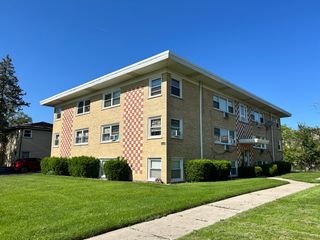 10931 S LLOYD Drive 1C, Worth, IL 60482