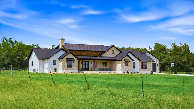 4434 Hugo RD, San Marcos, TX 78666